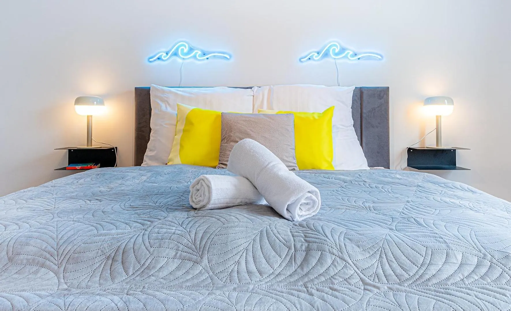 Sadebo Apartments Wave 6 Gaeste 2 Schlafzimmer 1 Wohnzimmer Lubeck Germany